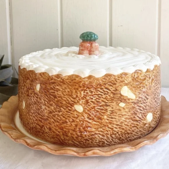 Ceramic Cake-Shaped Platter - Picture 1 of 4